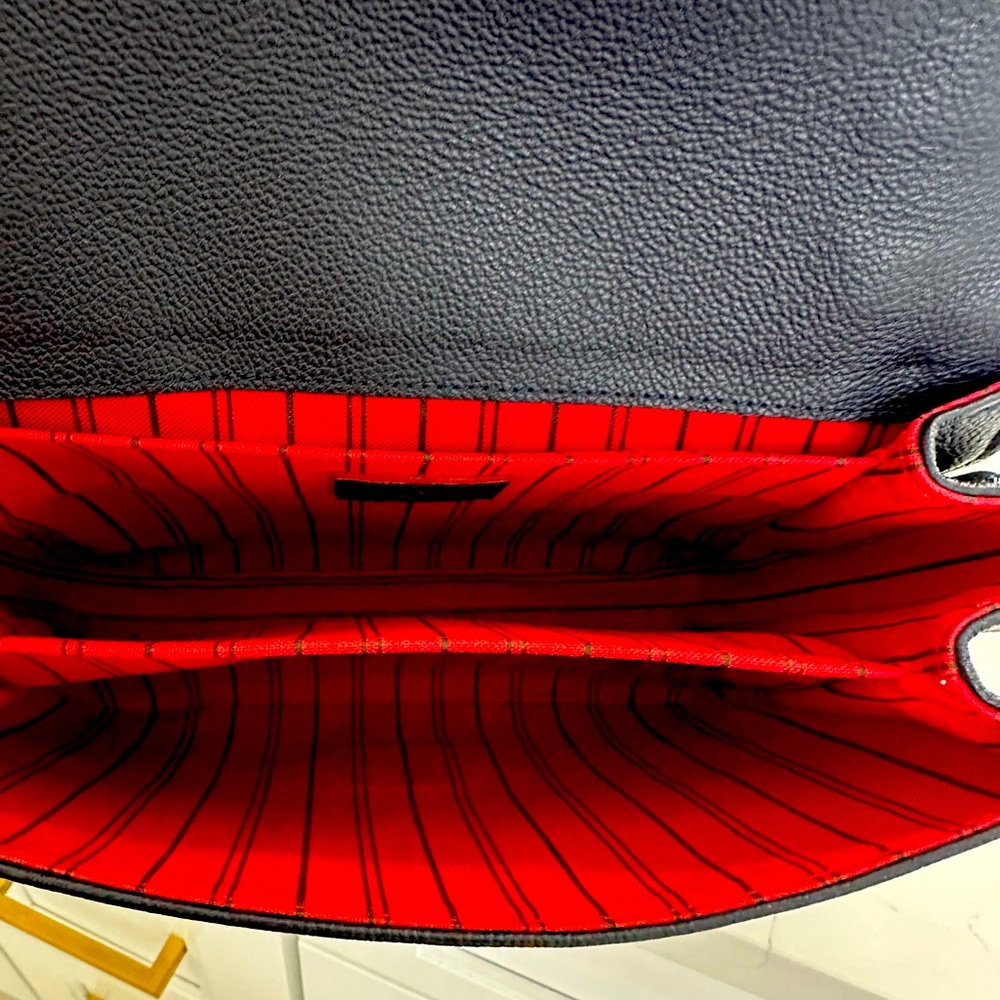 Louis Vuitton Pochette Métis navy blue leather bag